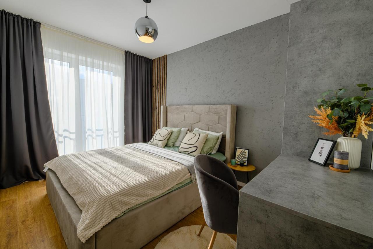 Ara Apart Hotel Brasov Bagian luar foto