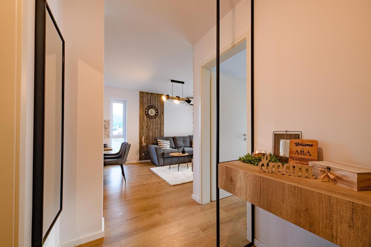Ara Apart Hotel Brasov Bagian luar foto