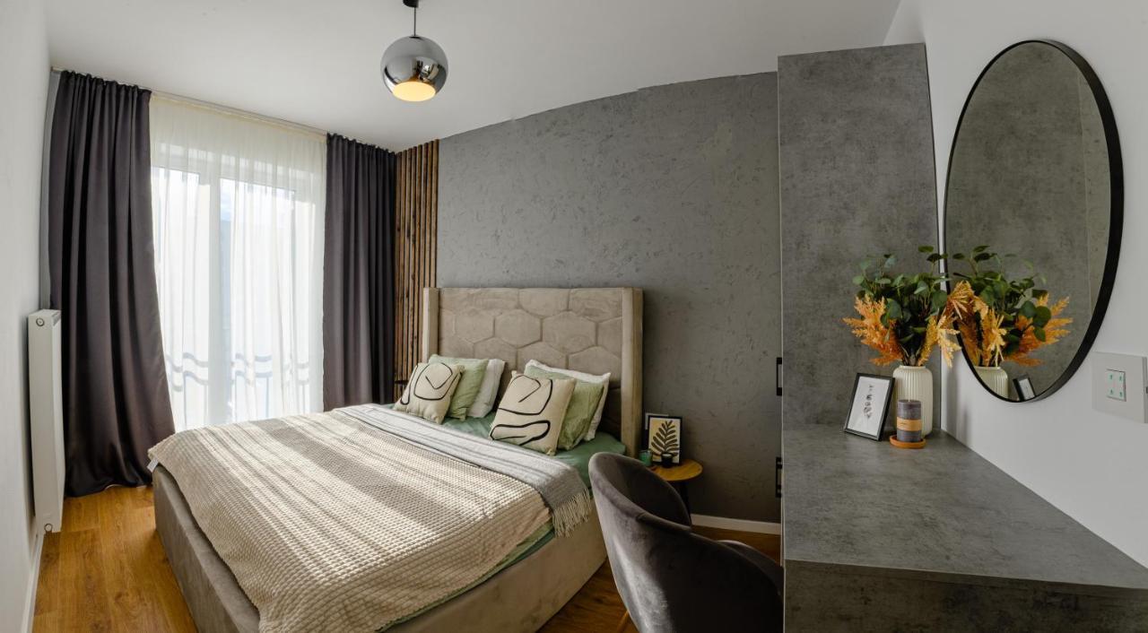 Ara Apart Hotel Brasov Bagian luar foto