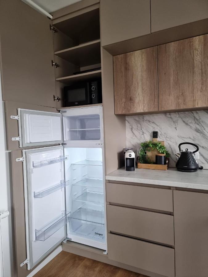 Ara Apart Hotel Brasov Bagian luar foto